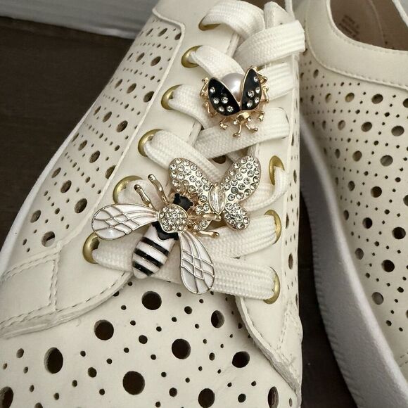DV Dolce Vita Women’s Sneaker Size 9 Perforated Beehive Bee Butterfly Ladybug - Picture 3 of 8